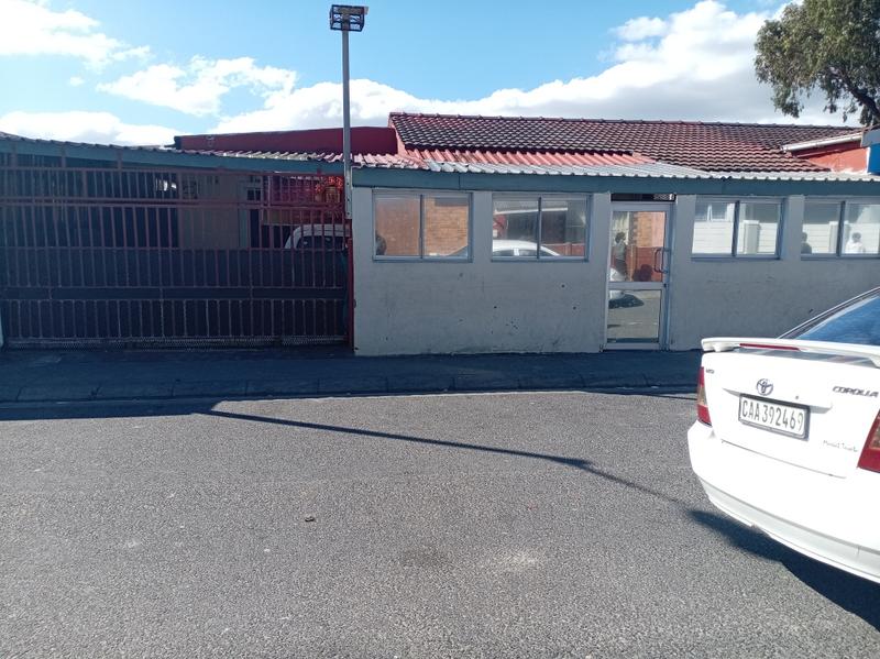 3 Bedroom Property for Sale in Lentegeur Western Cape